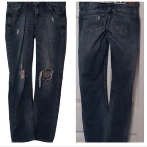 💙🌺Classic Blue Distressed Women Jeans